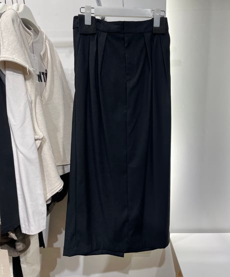 【AUG】844150 タックスカート