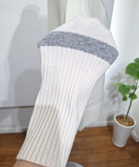 【ATELIER SIX】11256517　ウールカシミヤ配色ロゴニット
