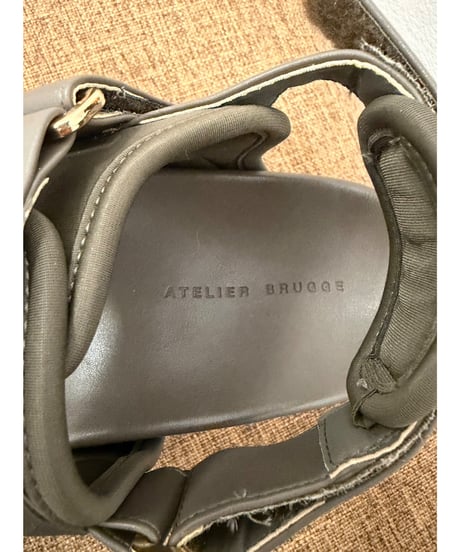 【ATELIER BRUGGE】 26KS-31 ベルクロストラップサンダル