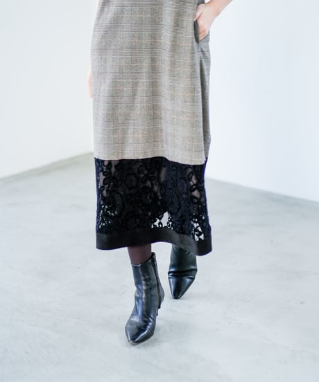【Lallia Mu 26AW】2614382 ベロアレースドッキングドレス