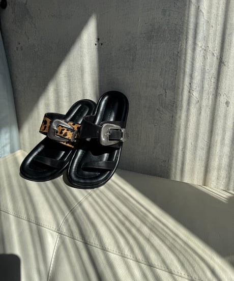 【 ATELIER BRUGGE 】26ISM-37 -37H Western buckle thong sandals
