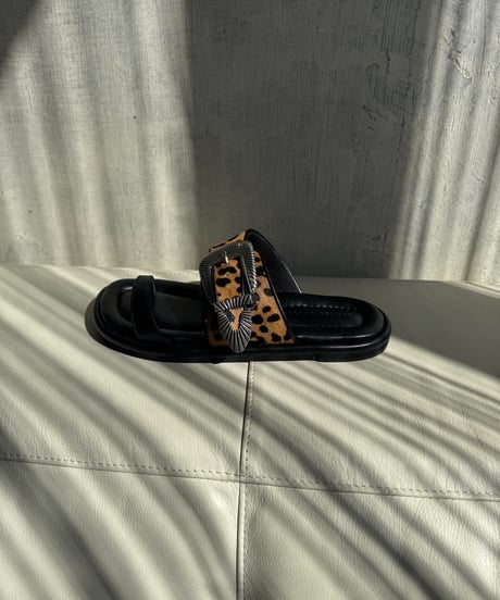 【 ATELIER BRUGGE 】26ISM-37 -37H Western buckle thong sandals