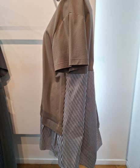 【trois】T231-82076 バックタック切替ストライプカットソー
