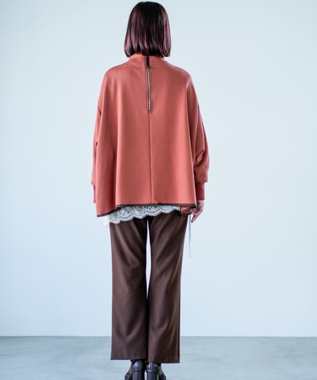 【Lallia Mu 26AW】2614510 ソフトサーモフレアプルオーバー