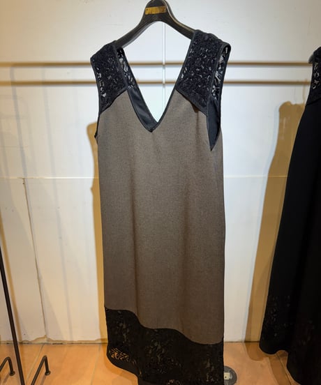 【Lallia Mu 26AW】2614382 ベロアレースドッキングドレス