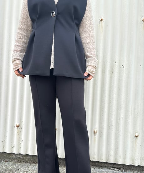 【Lallia Mu 26AW】  2613764スムースポンチフレアパンツ