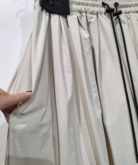 【cafune】535616 mat nylon stretch gather skirt
