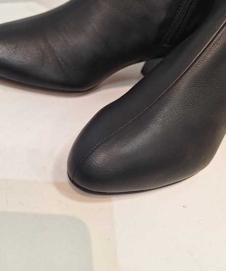展示品OUTLET【ATELIER BRUGGE】アトリエブルージュ 21ps-63 ソフトシープスキンショートブーツ
