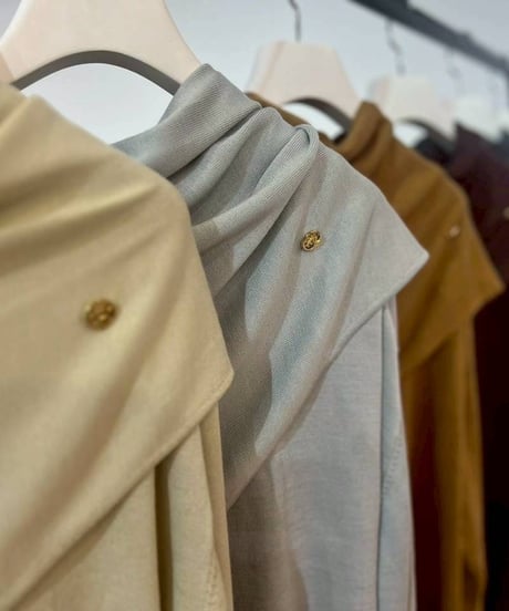 【PRIORITY 26AW】  P66117KR ストール付ニット