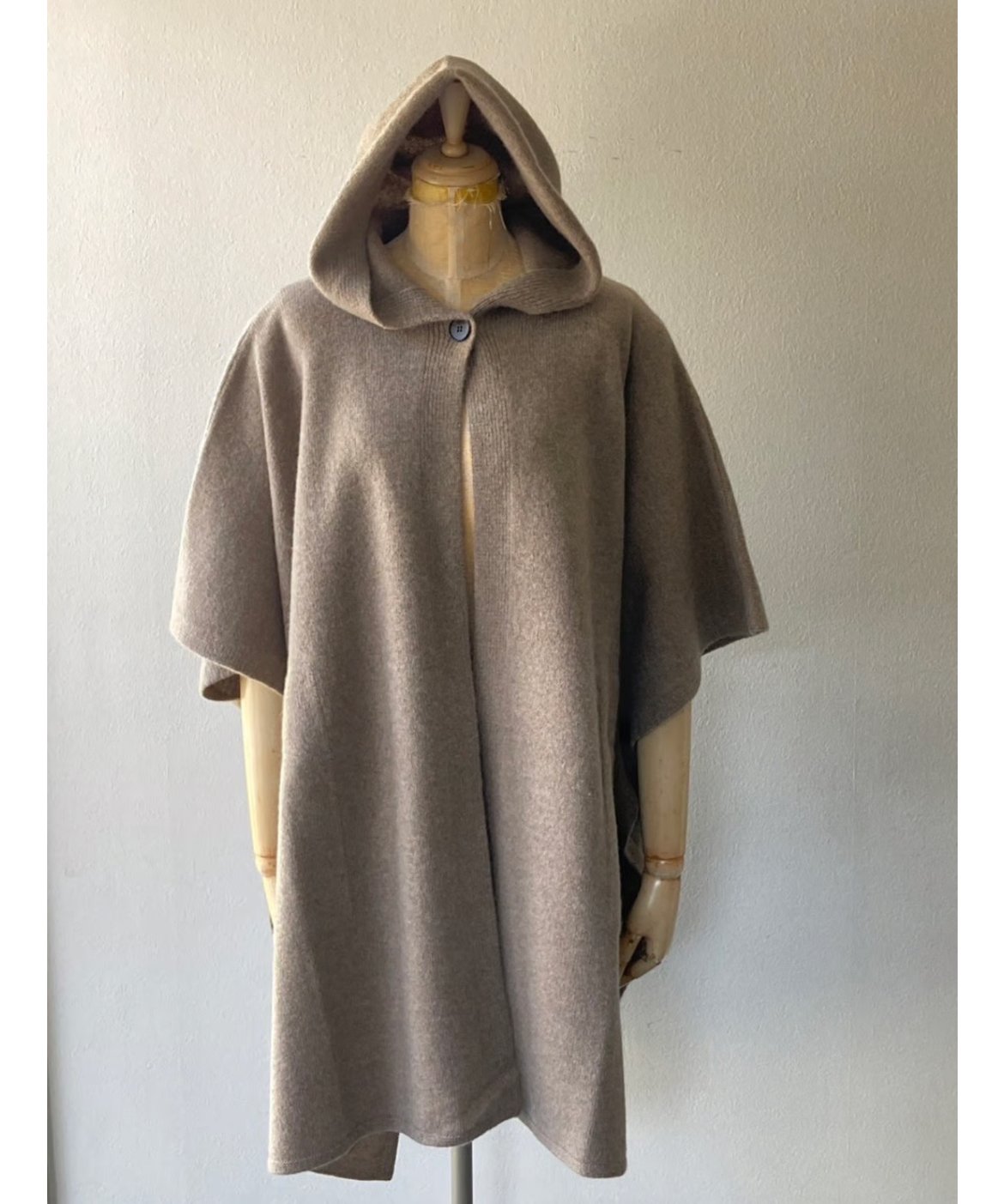 EMMACULATE】 2253K-01360 フード付きニットポンチョ | selects