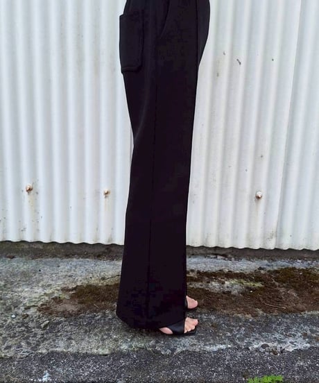 【Lallia Mu 26AW】  2613764スムースポンチフレアパンツ