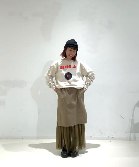 【sfide】 1262019 “HOLA”ロゴとフォトスウェット