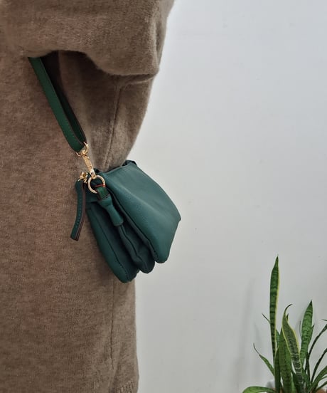 ウォレットショルダー　motte