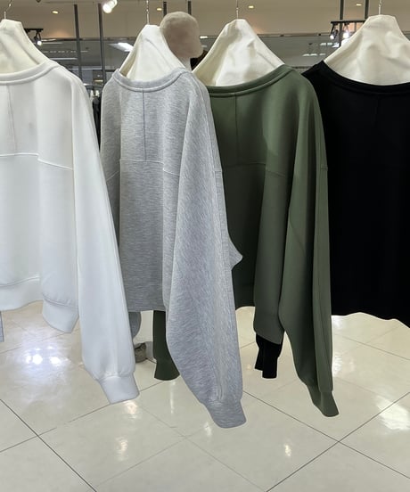 【ayane 26AW】  856770 スパンコールロゴボンディングプルオーバー