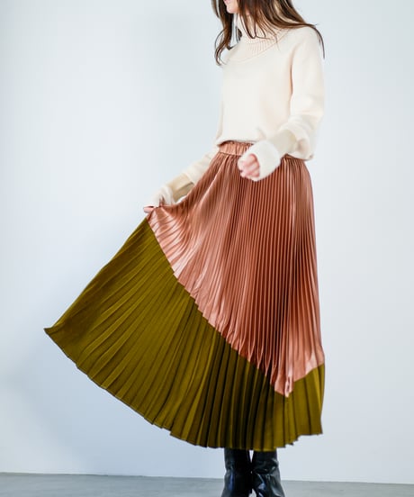 【Lallia Mu 26AW】2614854 バイカラープリーツスカート