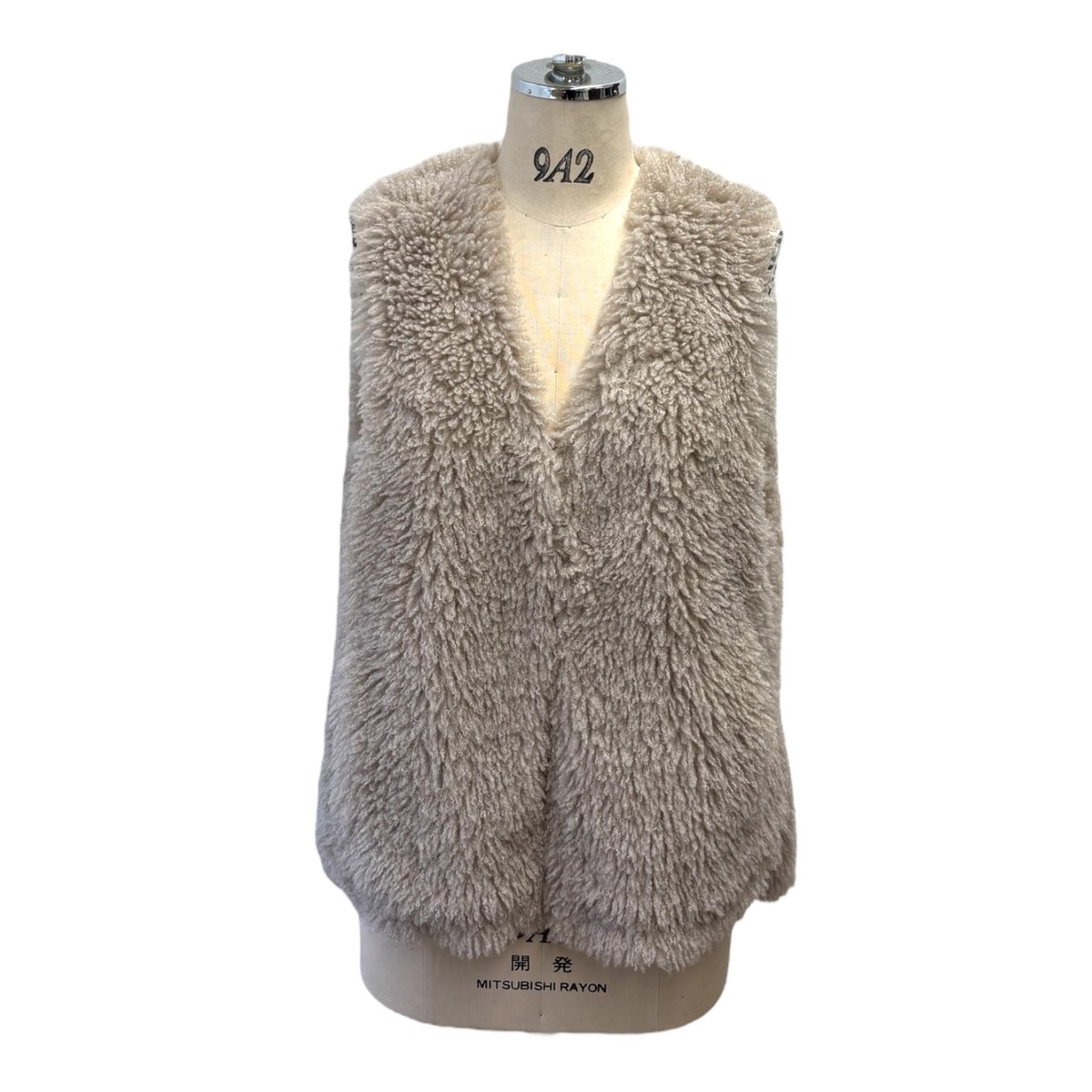 アヤン ayane プードルファーベストBK ayane 25AW】875805 プードルファーベスト | selectshopB5