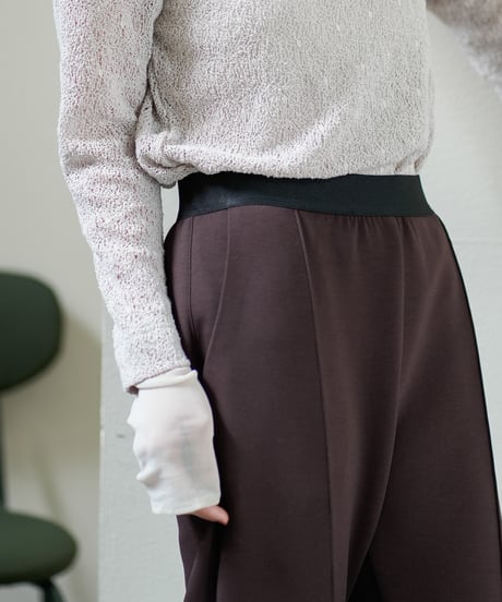 【Lallia Mu 26AW】  2613764スムースポンチフレアパンツ