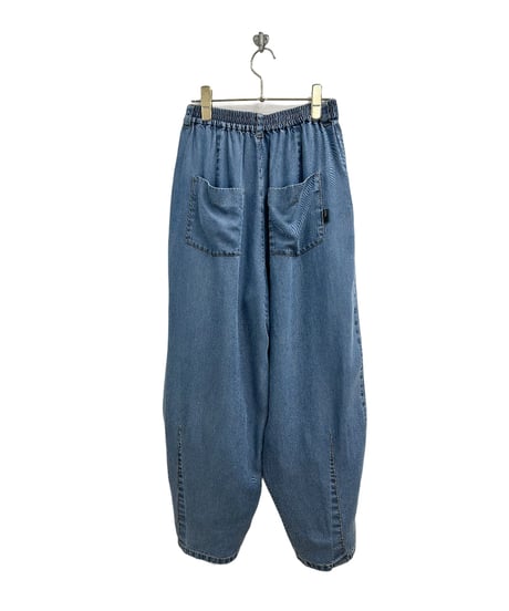 【ayane】  826507 テンセルデニムタックバレルレッグパンツ