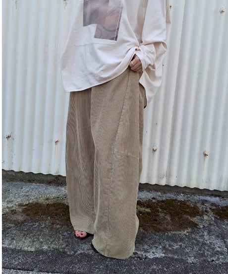 【Lallia Mu 26AW】  2613761 コーデュロイカーブパンツ