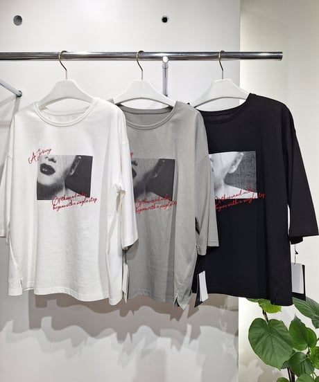 【ATELIER SIX】TEM-21267488 低発泡プリント5分袖カットソー