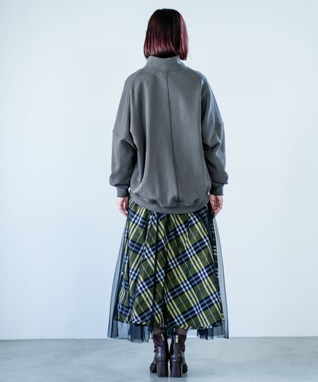 33【Lallia Mu 26AW】2614501 スタンドネックロゴプルオーバー