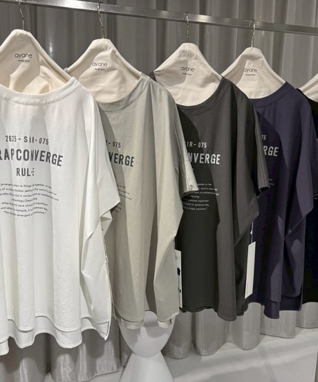 【ayane】  826519 ポンチョ型ロゴTシャツ