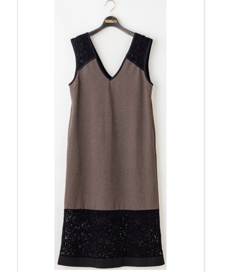 【Lallia Mu 26AW】2614382 ベロアレースドッキングドレス