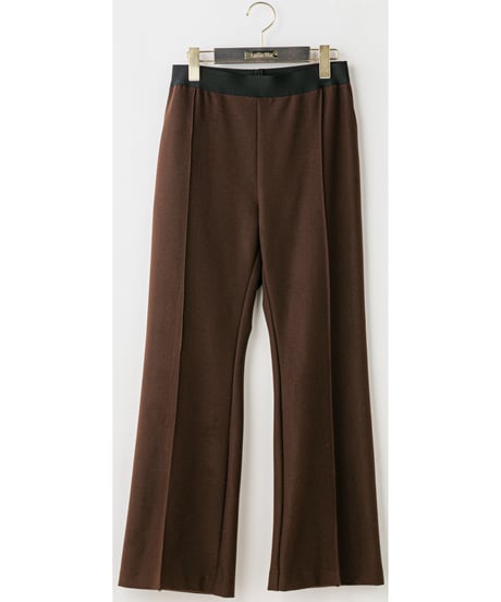 【Lallia Mu 26AW】2614780 ピンタックフレアパンツ