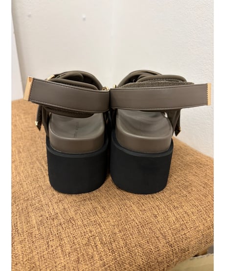【ATELIER BRUGGE】 26KS-31 ベルクロストラップサンダル