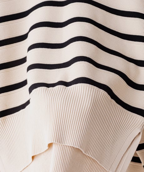 29【Lallia Mu 26AW】 2613413 ボーダープルオーバーニット