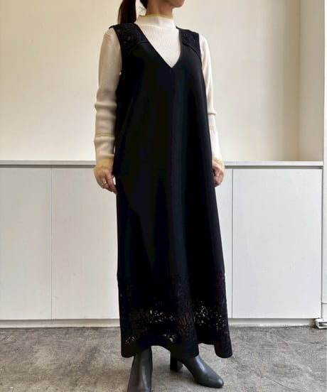 【Lallia Mu 26AW】2614382 ベロアレースドッキングドレス