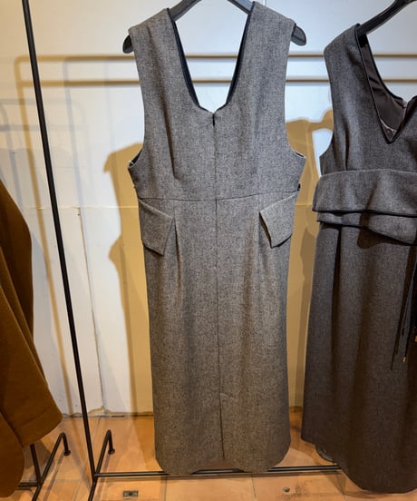 【Lallia Mu 26AW】2614383 ペプラムウエストワンピース