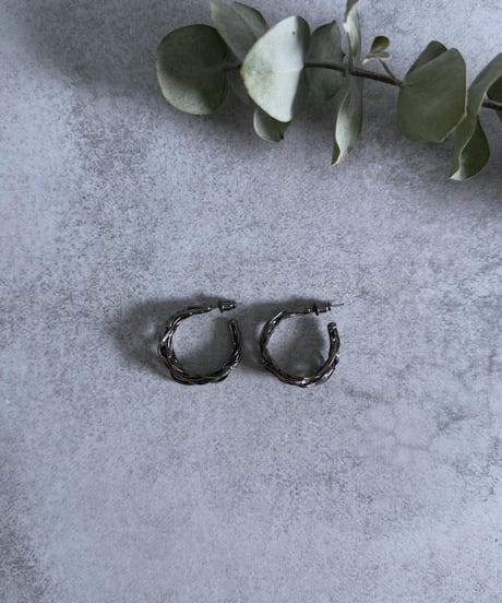 【charmaer 26AW】256701　ツイストメタルピアス