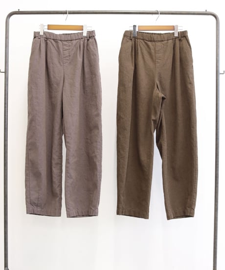 数量限定！【LE MÉLANGE 26AW】8643501 コットンラミーシャンブレー２タックパンツ