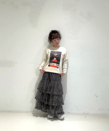 【sfide】 1262018 “THE SUN IS COMING”ロゴスウェット