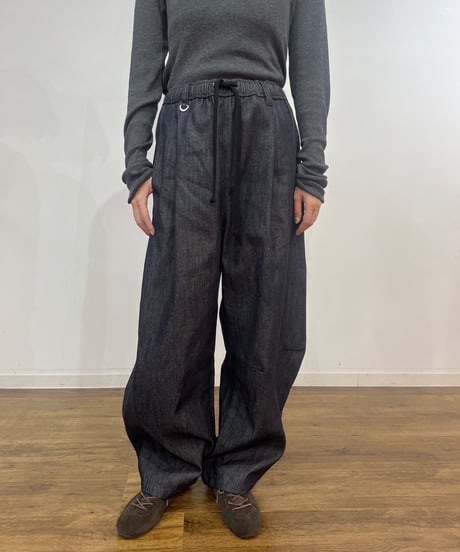 【PRIORITY 26AW】  P66186AI カーヴィーデニムパンツ