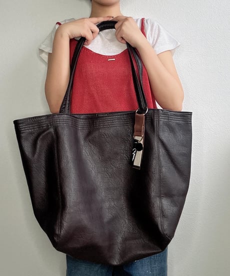 【charmaer 26AW】256760 フェイクレザートートバッグ（チャームとセット販売）
