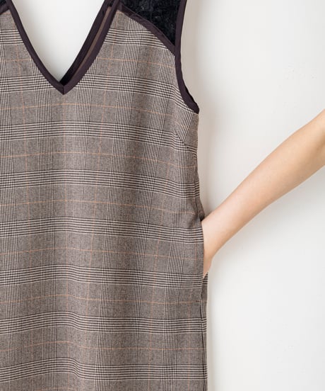 【Lallia Mu 26AW】2614382 ベロアレースドッキングドレス