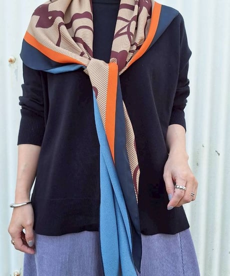 【Lallia Mu 26AW】2613950  トライアングルススカーフ