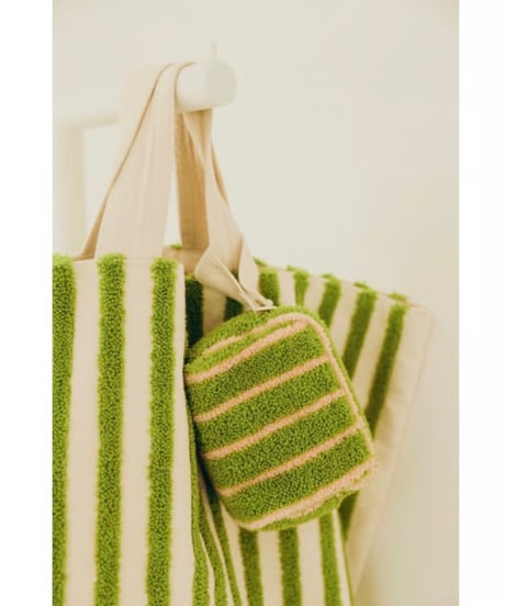 【beej ビージ 】 IT009 Loop mini porch charm