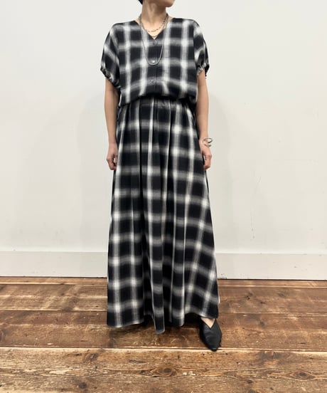 【siro de labonte 26SS】 R623317　tuck flare skirt　／　ombre check