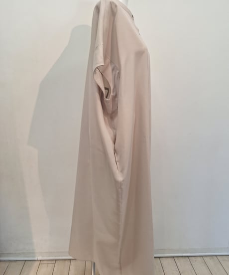 【ATELIER SIX】 21255509 麻調合繊ワイドシャツワンピース