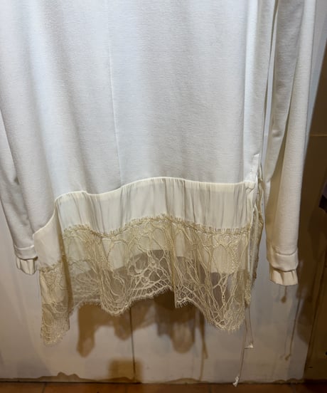 35【Lallia Mu 26AW】2614503 レースヘムハイテンションカットソー