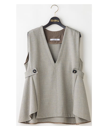 【Lallia Mu 26AW】2614690 Vカットストレッチベスト