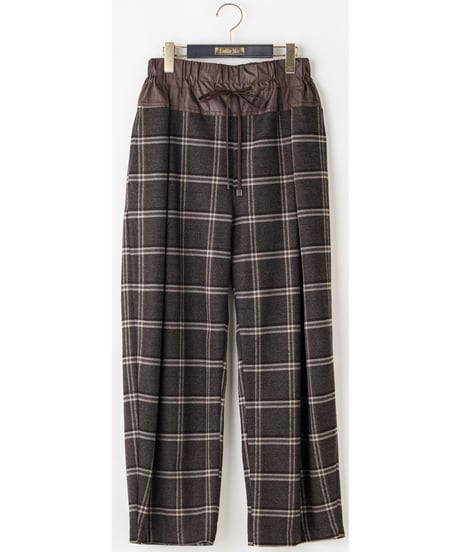 【Lallia Mu 26AW】2614782 レザーウエストチェックカーブパンツ