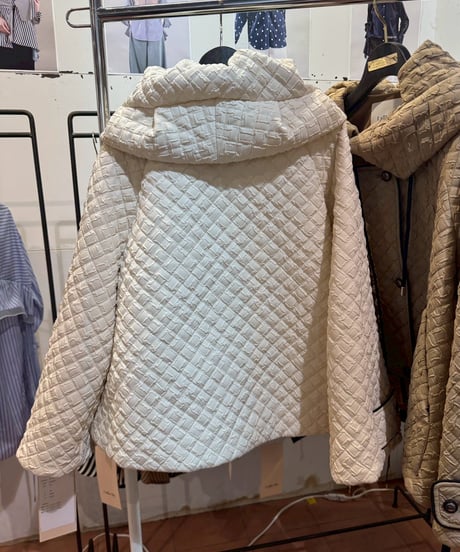 3【Lallia Mu 26AW】2613161　エンボスキルティングジャケットコート