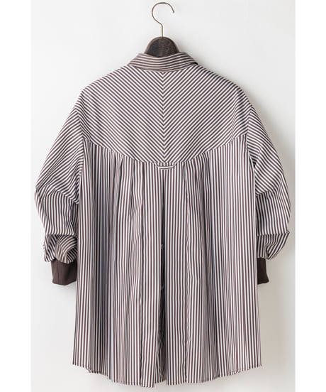 【Lallia Mu 26AW】2614692 バックプリーツストライプシャツ