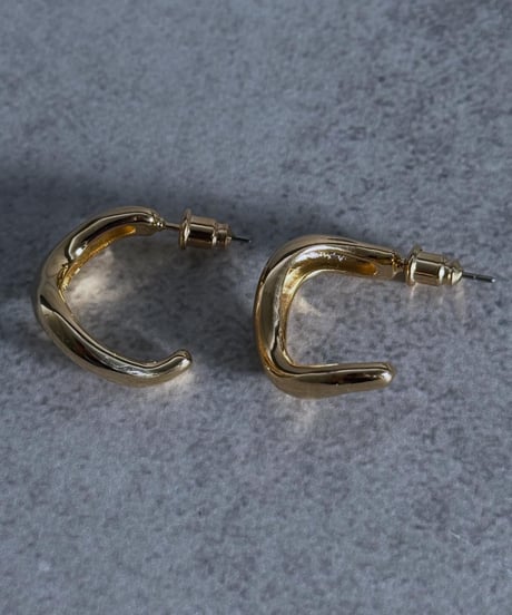 【charmaer 】  236601 カーブフープピアス