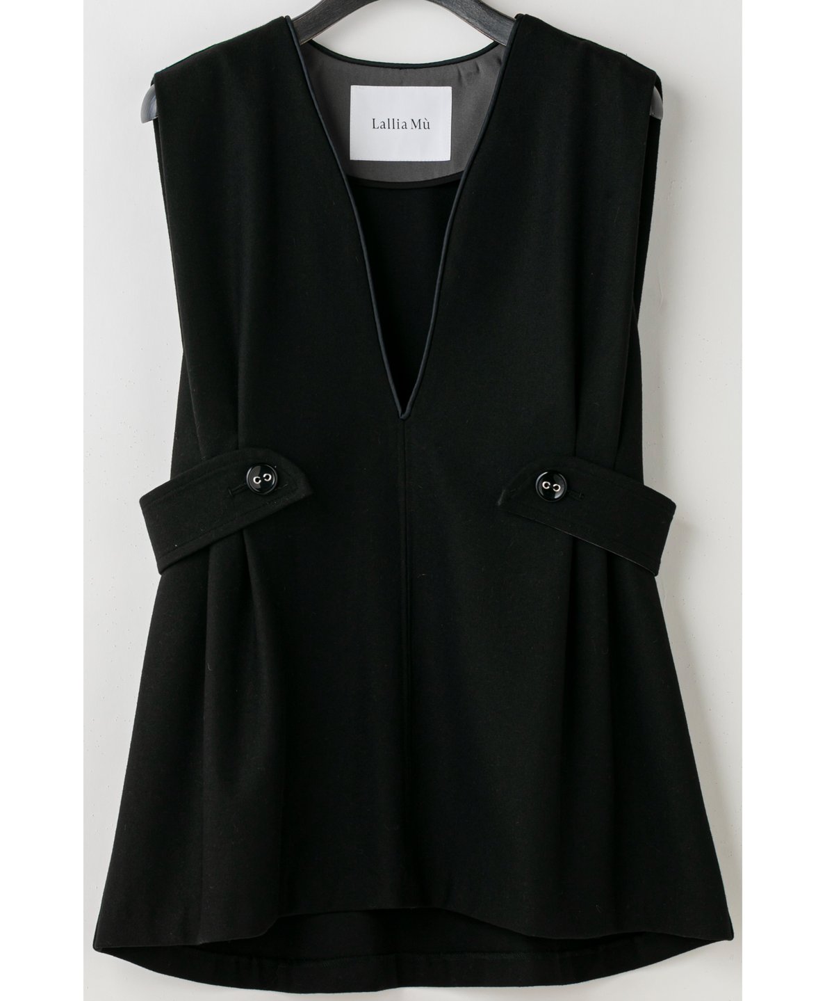 Lallia Mu 25AW】2514610 Vカットストレッチベスト | selectsh