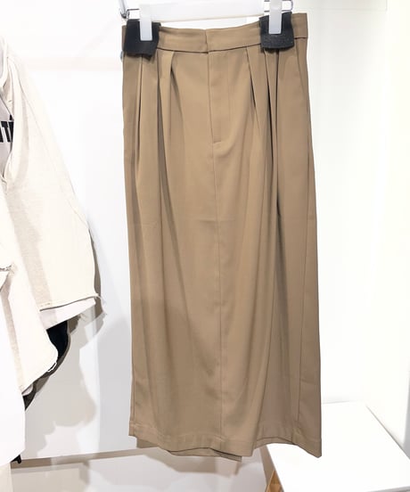 【AUG】844150 タックスカート
